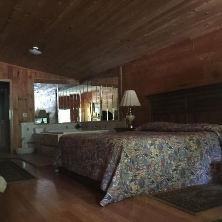 Highland Hills Motel & Cabins Boone Rum bild