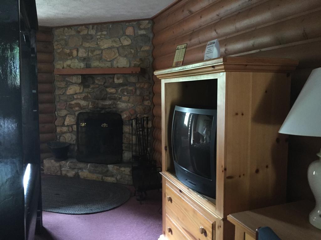 Highland Hills Motel & Cabins Boone Rum bild